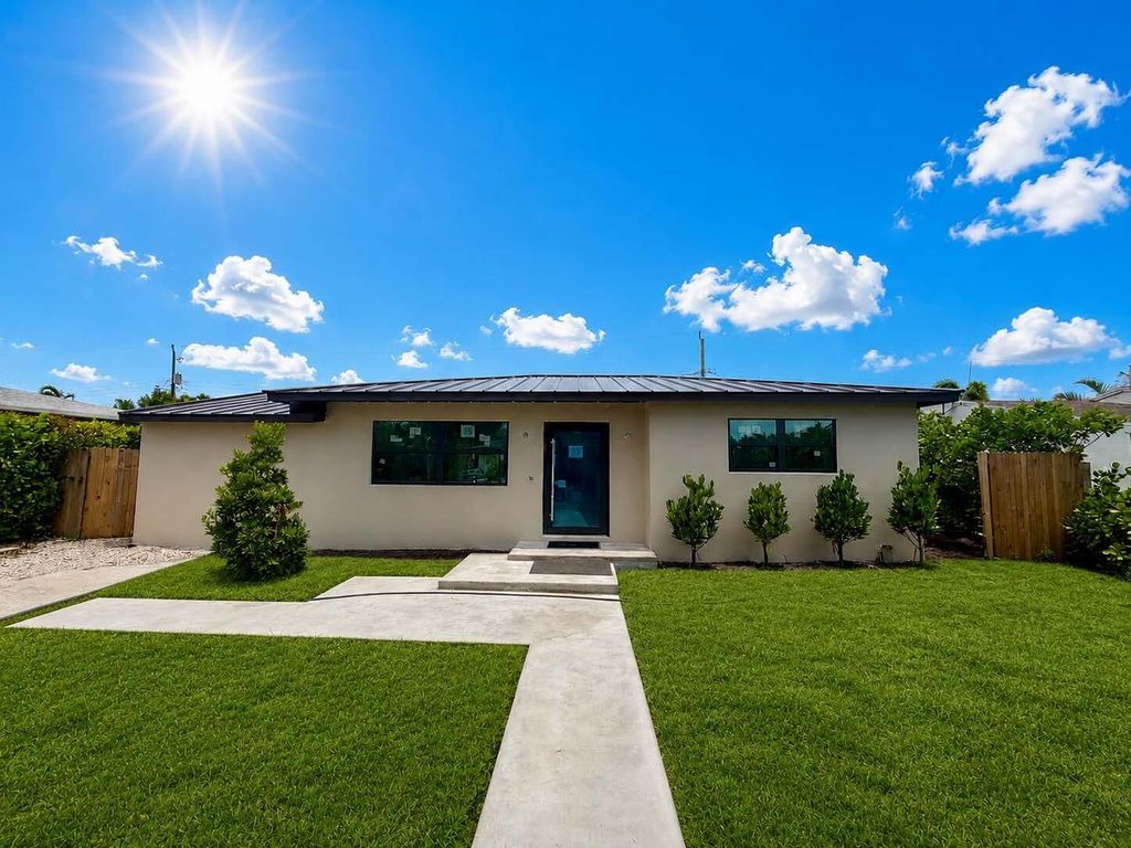 329 Laurie Road, West Palm Beach, FL 33405