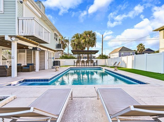 22113 Lampasas Drive, Galveston, TX 77554