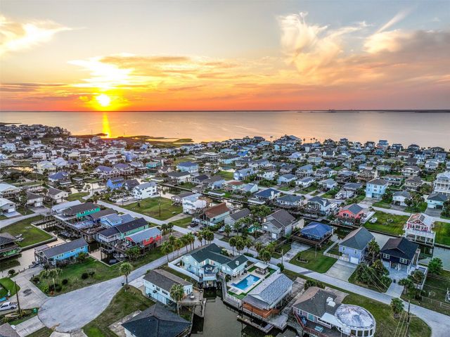 22113 Lampasas Drive, Galveston, TX 77554