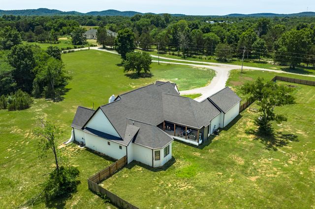 4035 Christiana Hoovers Gap Rd, Christiana, TN 37037