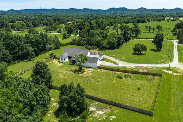 4035 Christiana Hoovers Gap Rd, Christiana, TN 37037