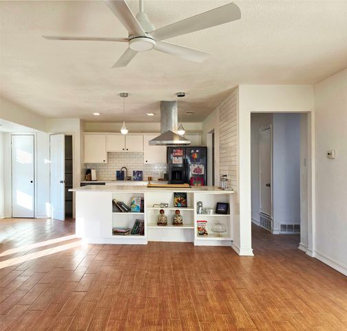 6051 Oakdale Court, Watauga, TX 76148