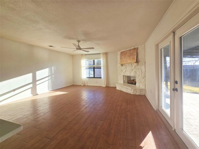 6051 Oakdale Court, Watauga, TX 76148