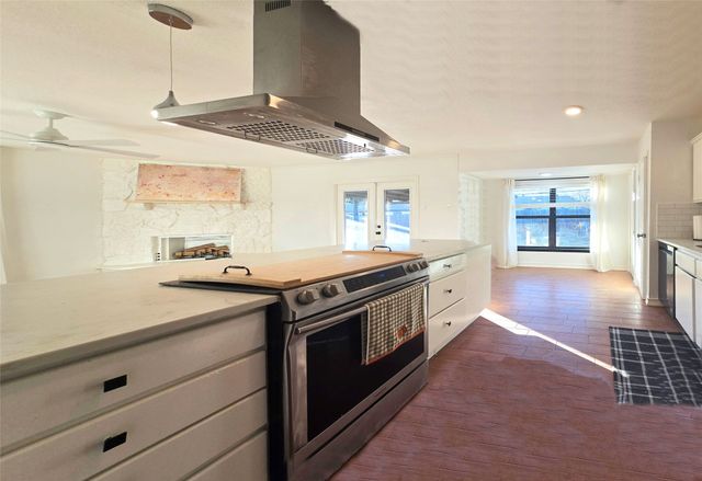 6051 Oakdale Court, Watauga, TX 76148