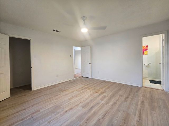 6051 Oakdale Court, Watauga, TX 76148