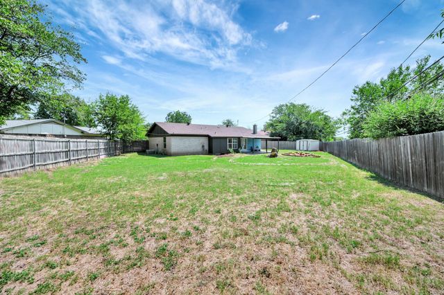 6051 Oakdale Court, Watauga, TX 76148