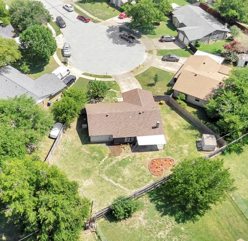 6051 Oakdale Court, Watauga, TX 76148