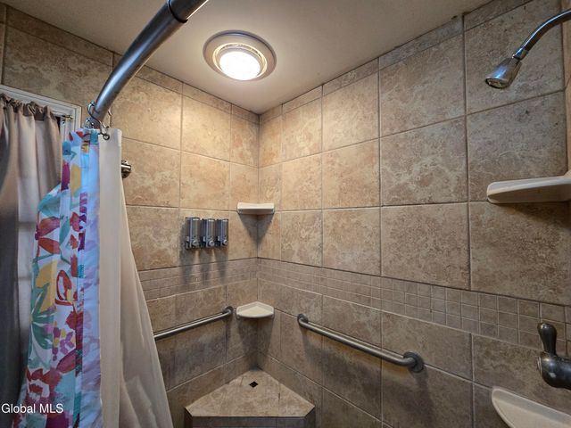 14 East Road, Stephentown, NY 12168