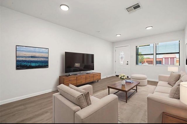 404 Glenmore Drive, Pasadena, TX 77503