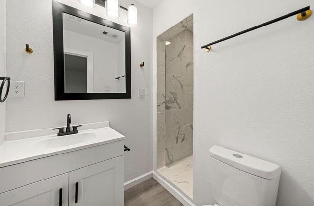 404 Glenmore Drive, Pasadena, TX 77503