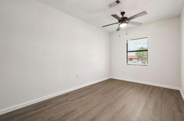 404 Glenmore Drive, Pasadena, TX 77503