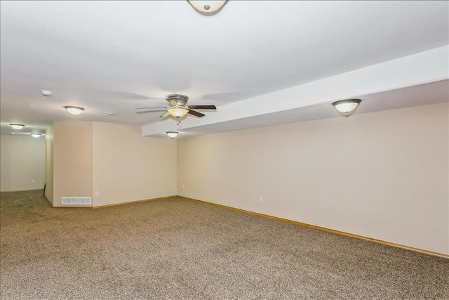 1213 N Hamilton Cir, Derby, KS 67037
