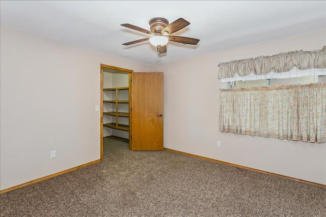 1213 N Hamilton Cir, Derby, KS 67037