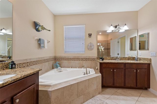 8961 DOVE VALLEY WAY, Davenport, FL 33896