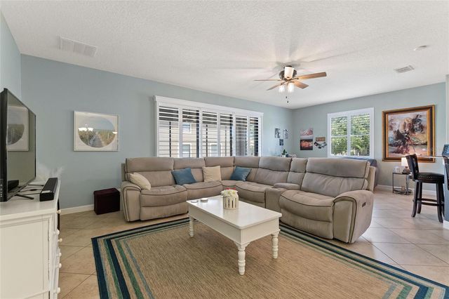 8961 DOVE VALLEY WAY, Davenport, FL 33896