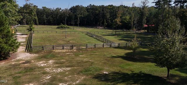 104 Bridle Path Lane, Carthage, NC 28327