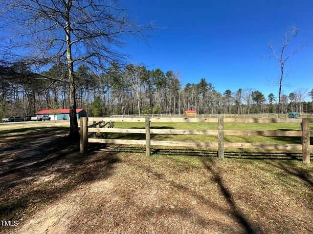 104 Bridle Path Lane, Carthage, NC 28327
