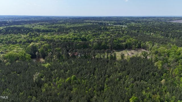 104 Bridle Path Lane, Carthage, NC 28327
