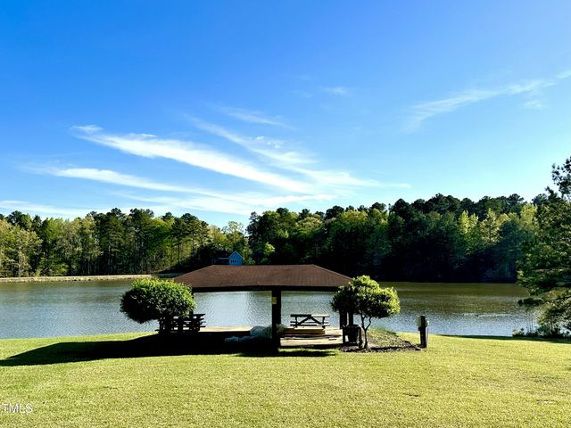 104 Bridle Path Lane, Carthage, NC 28327