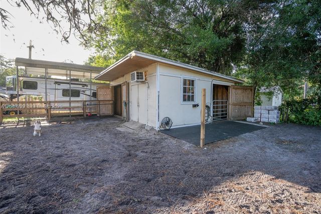 15160 Scotts Pl, Loxahatchee, FL 33470