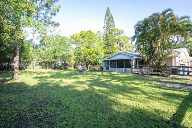 15160 Scotts Pl, Loxahatchee, FL 33470