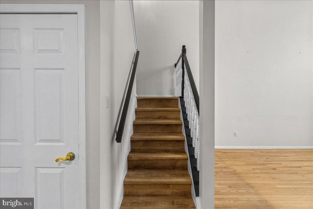 14 HEARTHSTONE LN, Marlton, NJ 08053