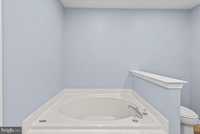 14 HEARTHSTONE LN, Marlton, NJ 08053