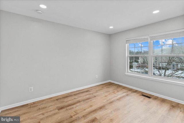 14 HEARTHSTONE LN, Marlton, NJ 08053