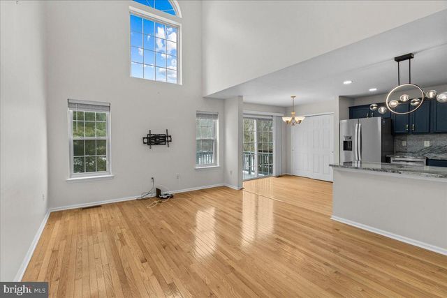 14 HEARTHSTONE LN, Marlton, NJ 08053