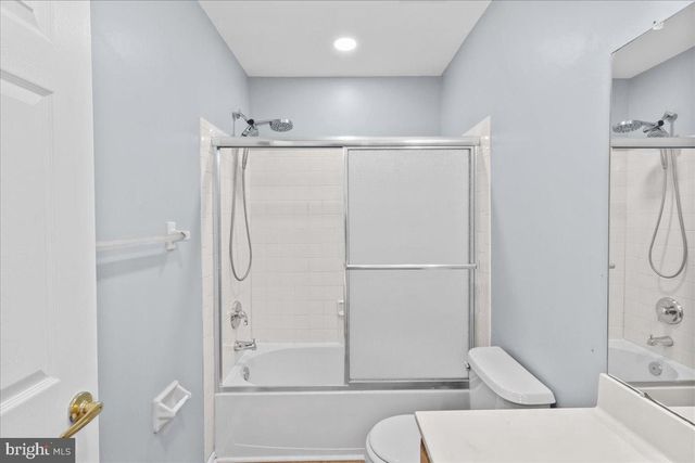 14 HEARTHSTONE LN, Marlton, NJ 08053