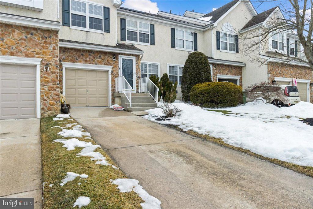 14 HEARTHSTONE LN, Marlton, NJ 08053