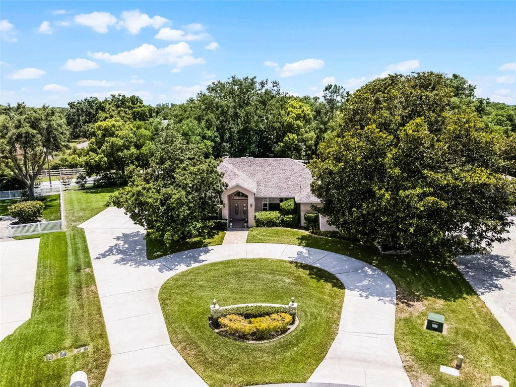 707 HERITAGE DRIVE NE, Winter Haven, FL 33881