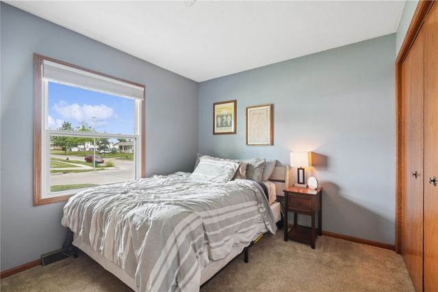 207 Drexel Drive SW, Cedar Rapids, IA 52404