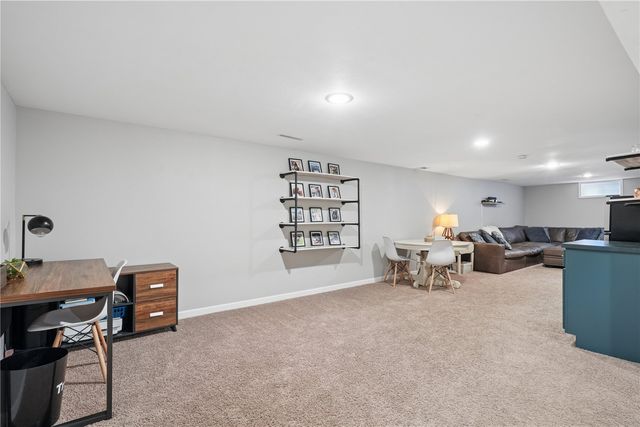 207 Drexel Drive SW, Cedar Rapids, IA 52404