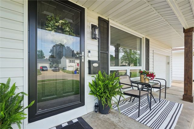 207 Drexel Drive SW, Cedar Rapids, IA 52404