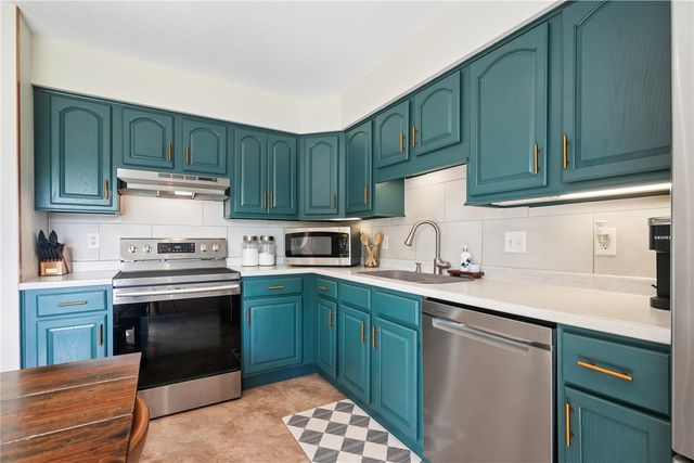 207 Drexel Drive SW, Cedar Rapids, IA 52404