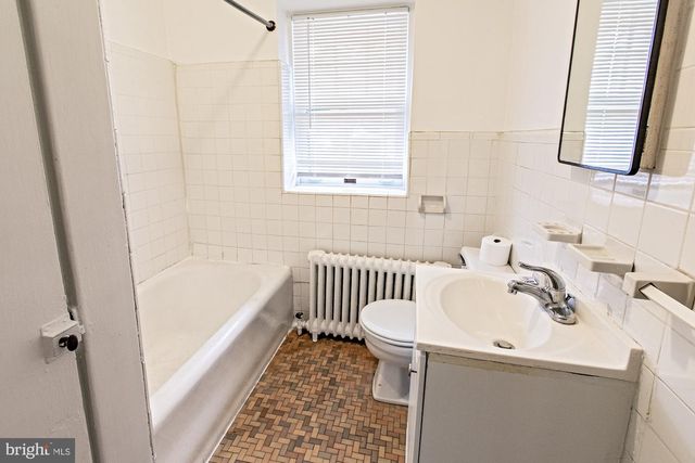 216 S BROOM ST, Wilmington, DE 19805