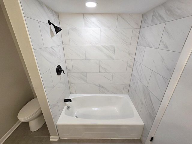 4570 N Delco AVENUE, Wauwatosa, WI 53225