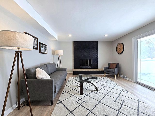 4570 N Delco AVENUE, Wauwatosa, WI 53225