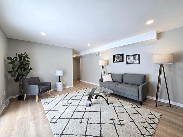 4570 N Delco AVENUE, Wauwatosa, WI 53225