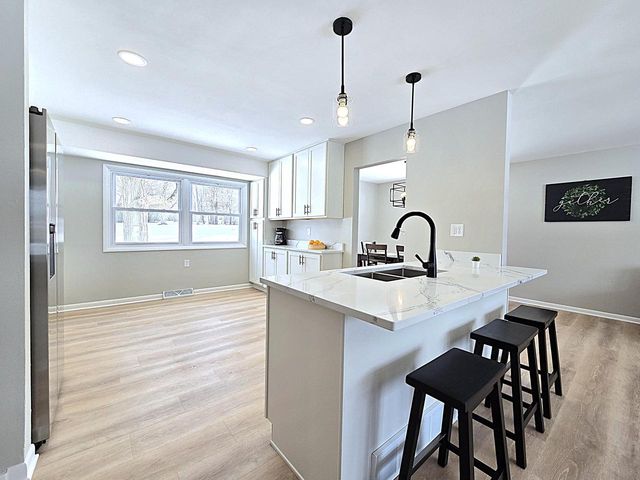 4570 N Delco AVENUE, Wauwatosa, WI 53225