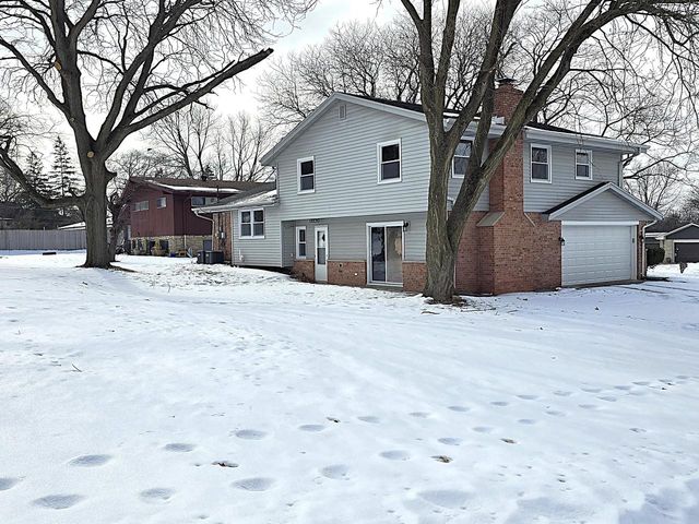 4570 N Delco AVENUE, Wauwatosa, WI 53225
