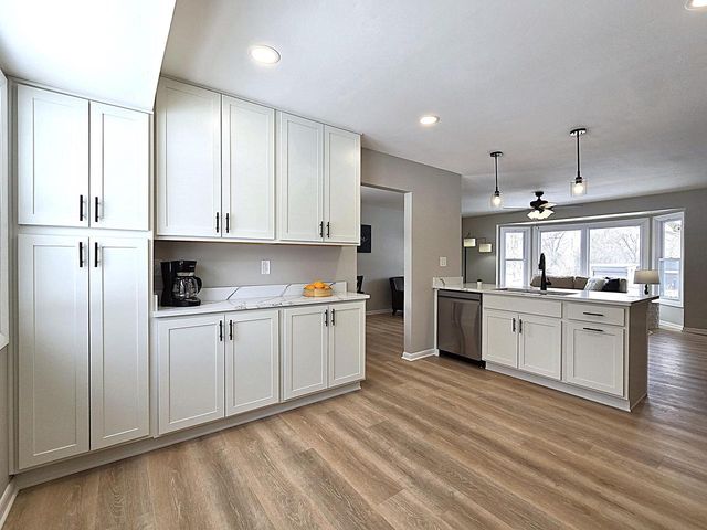 4570 N Delco AVENUE, Wauwatosa, WI 53225