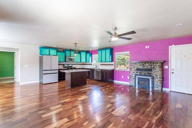 581 N Boulder Drive, Redding, CA 96003