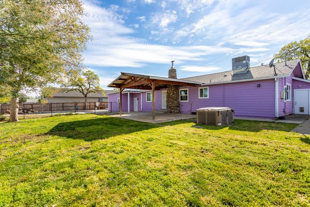 581 N Boulder Drive, Redding, CA 96003