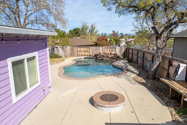 581 N Boulder Drive, Redding, CA 96003