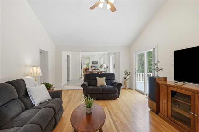 136 Holly Hills Lane, North Kingstown, RI 02874