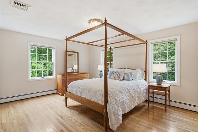 136 Holly Hills Lane, North Kingstown, RI 02874