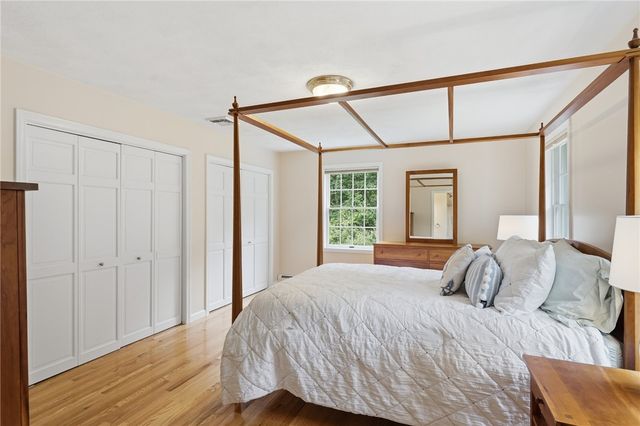 136 Holly Hills Lane, North Kingstown, RI 02874