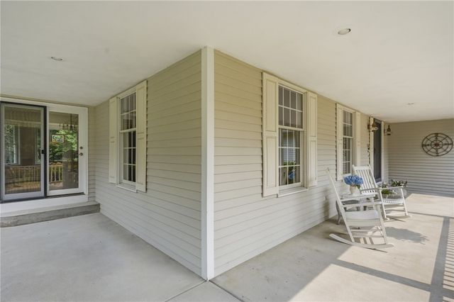 136 Holly Hills Lane, North Kingstown, RI 02874